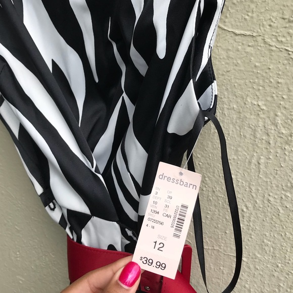 Black and White patterned Dress Barn dress - Picture 3 of 3